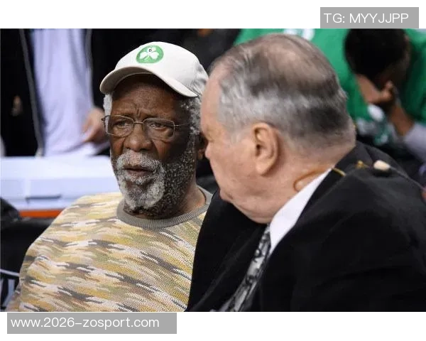 托马斯布莱恩特绝杀被帽怒推摄像头引发热议