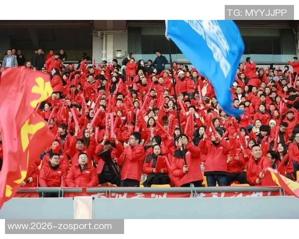 范志毅亲临嘉兴足球联赛开幕式为揭幕战激情开球助威